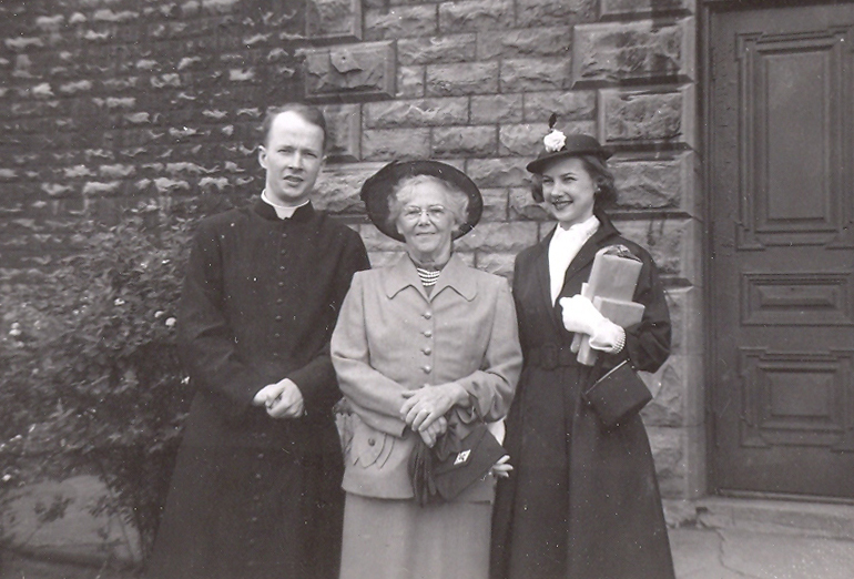 Pere-Emmett-Johns-Mere-Soeur